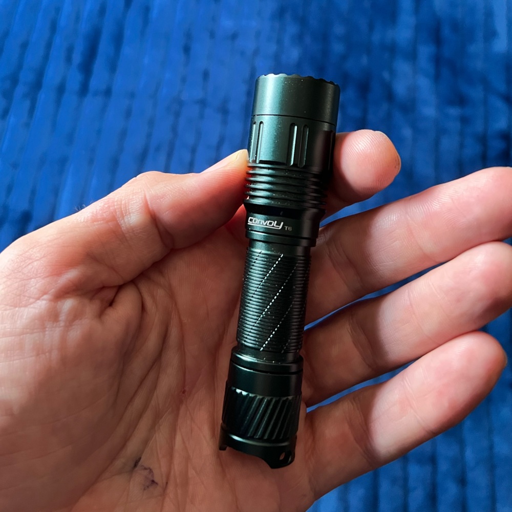 Convoy T6 Flashlight SFT25r Thrower